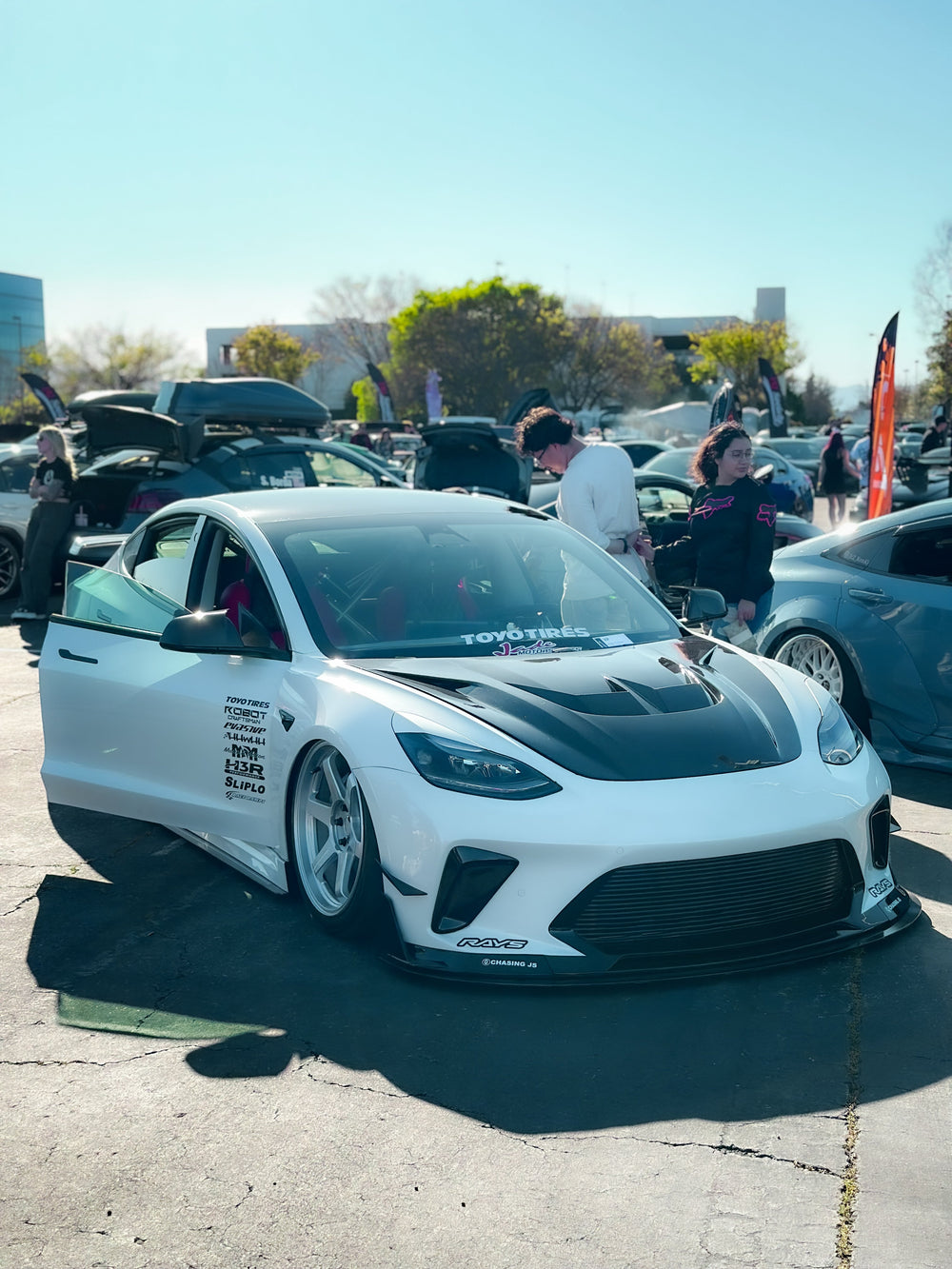Robot "HACKER" V2 Hood Bonnet For Tesla Model 3