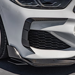 SOOQOO BMW 8 Series G14 carbon fibre front side vent - close-up of carbon fibre weave detail