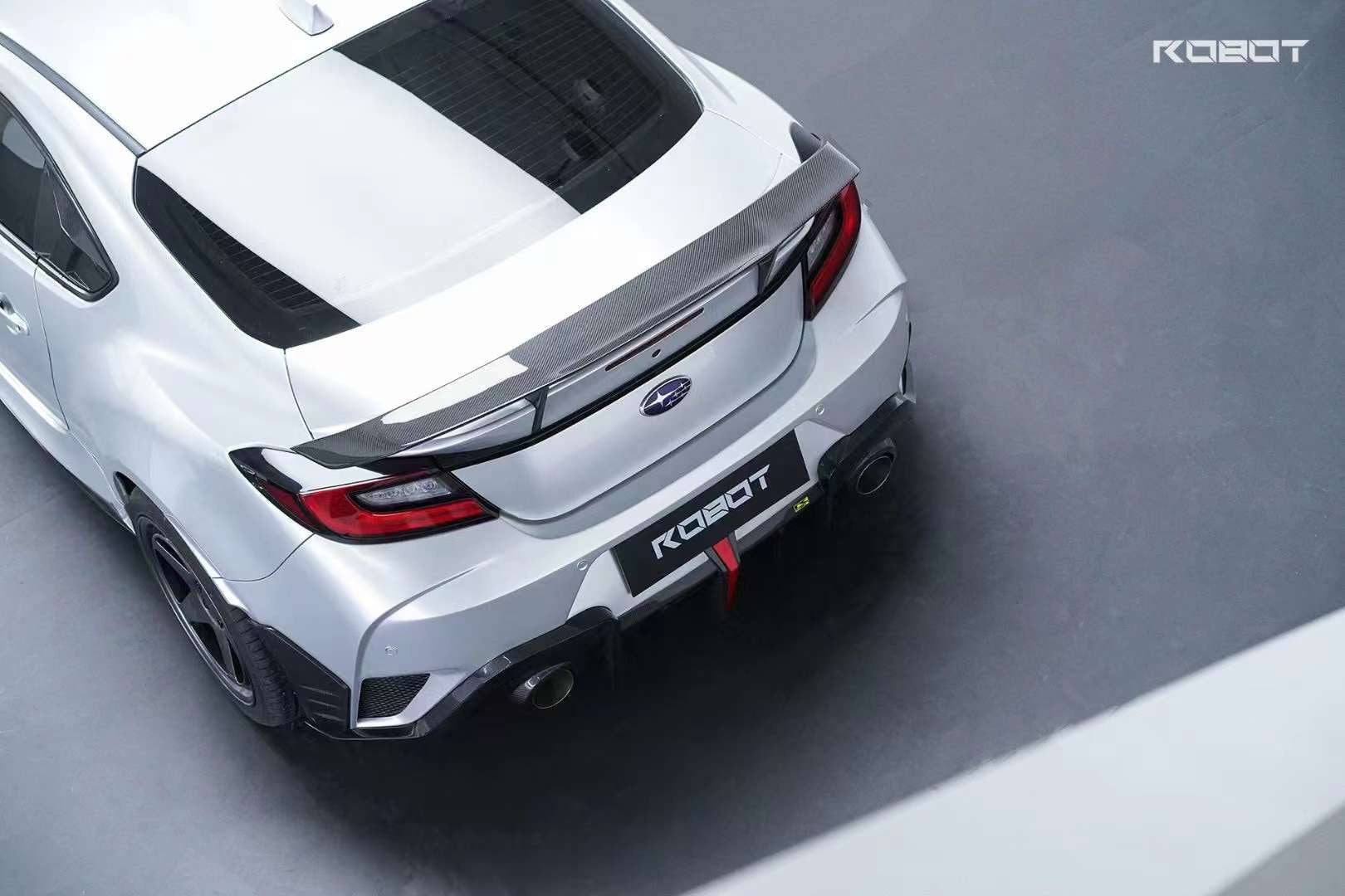 Robot "SHINNING" Narrow Body Rear Bumper & Diffuser For Toyota GR86 Subaru BRZ