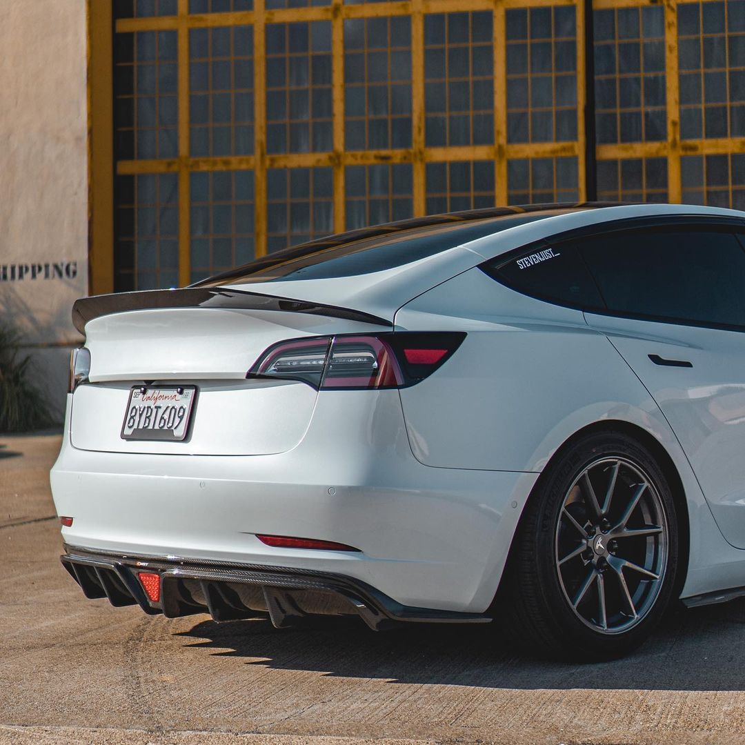 CMST Tesla Model 3 Carbon Fiber Rear Diffuser Ver.2