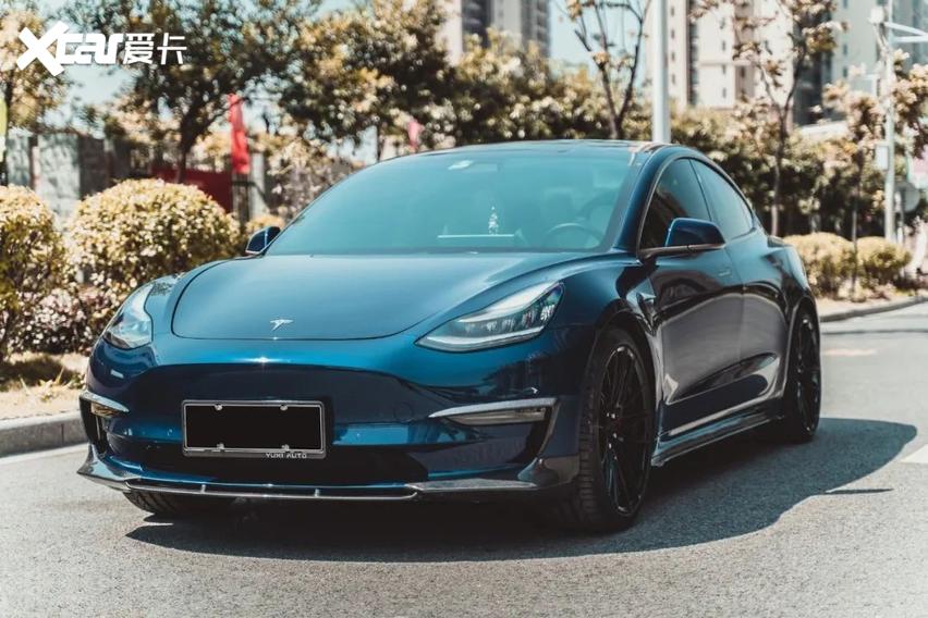 CMST Carbon Fiber Side Skirts Ver.1 for Tesla Model 3