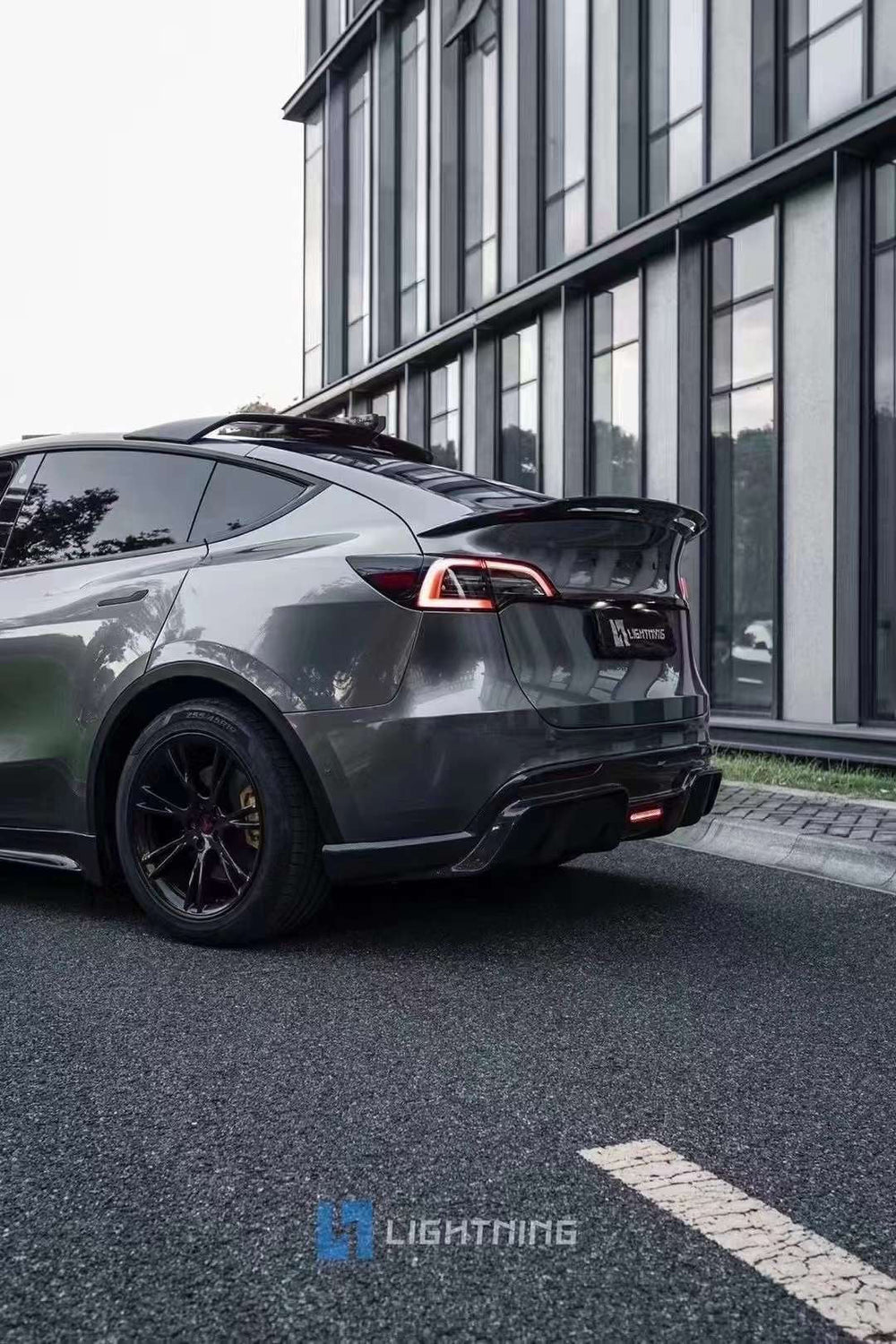 CMST Carbon Fiber Rear Diffuser Ver.1 for Tesla Model Y