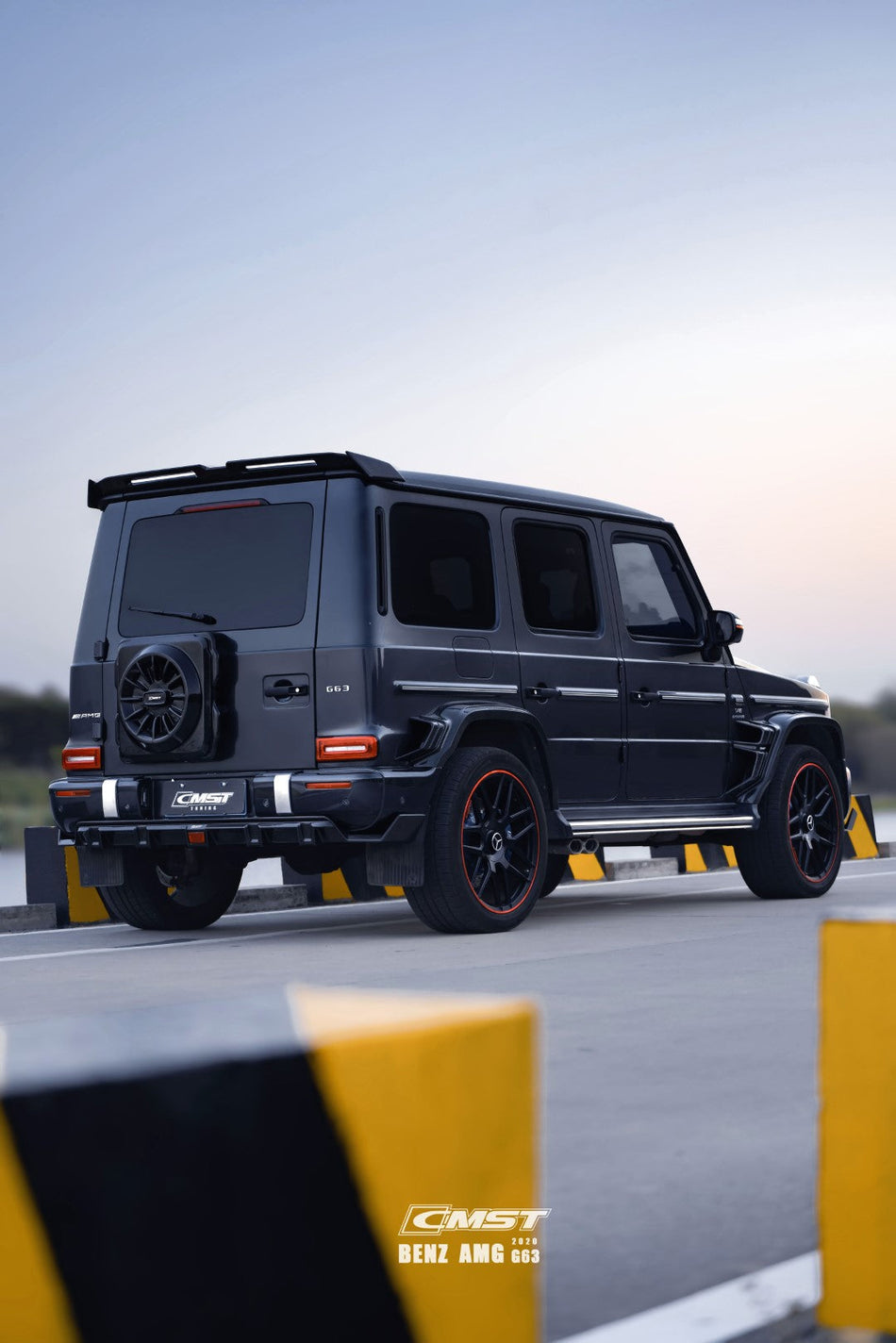 CMST Pre-preg Carbon Fiber Spare Tire Delete for Mercedes Benz G63 / G550 / G500 W464