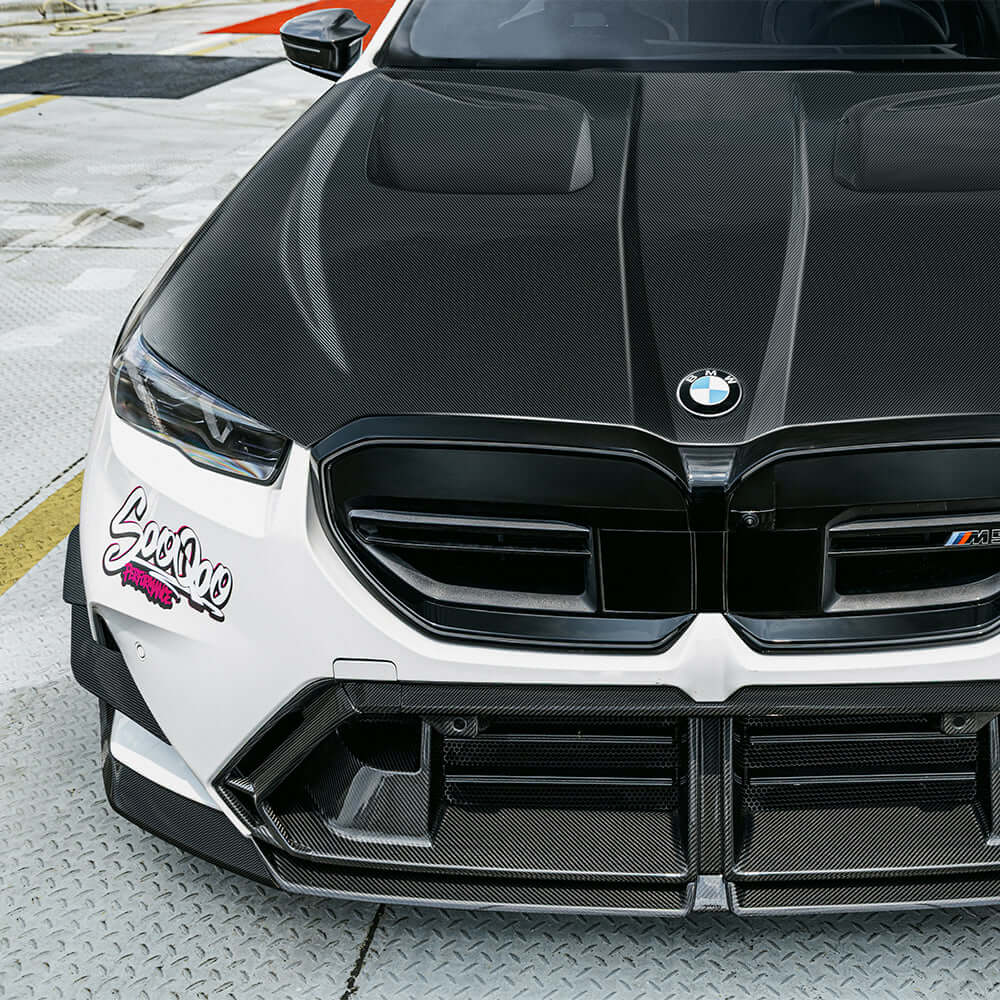 SOOQOO BMW M5 G90 carbon fibre hood - full vehicle shot with part installed