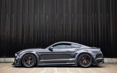 Robot  "Cavalier" Widebody Wheel Arches & Side Skirts For Mustang S550.1 2015-2017 Carbon Fiber