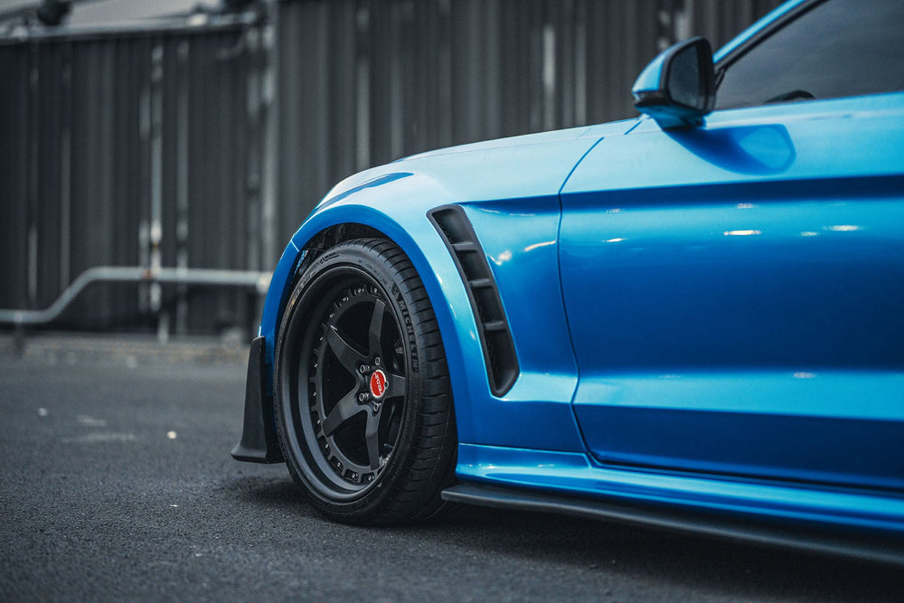 Robot  "Cavalier" Widebody Wheel Arches & Side Skirts For Mustang S550.1 2015-2017 Carbon Fiber