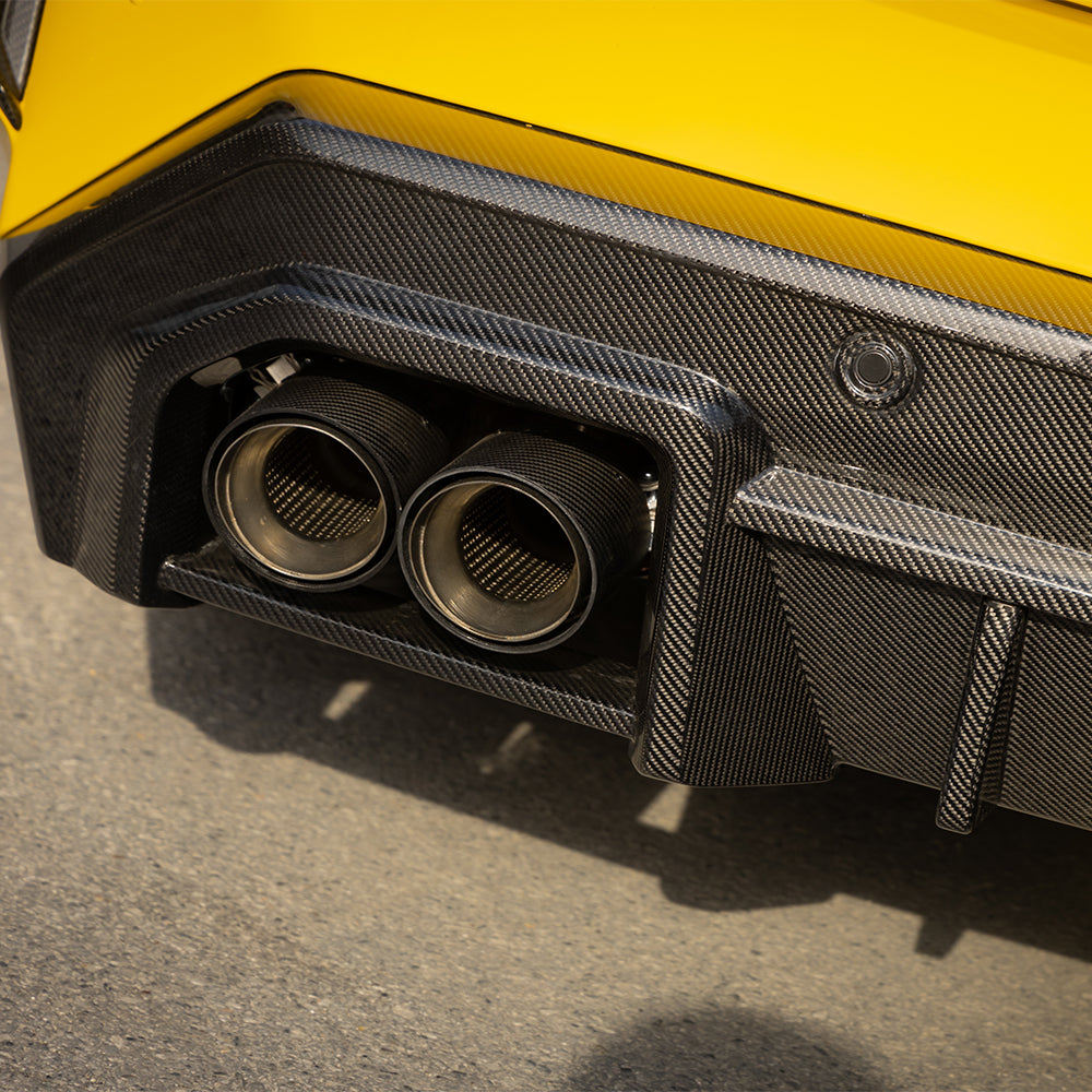 SOOQOO BMW M5 G90 carbon fibre rear diffuser - full vehicle shot with part installed