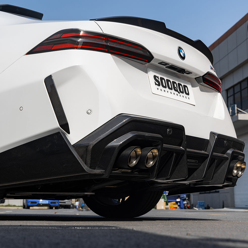 SOOQOO BMW M5 G90 carbon fibre rear diffuser - full vehicle shot with part installed