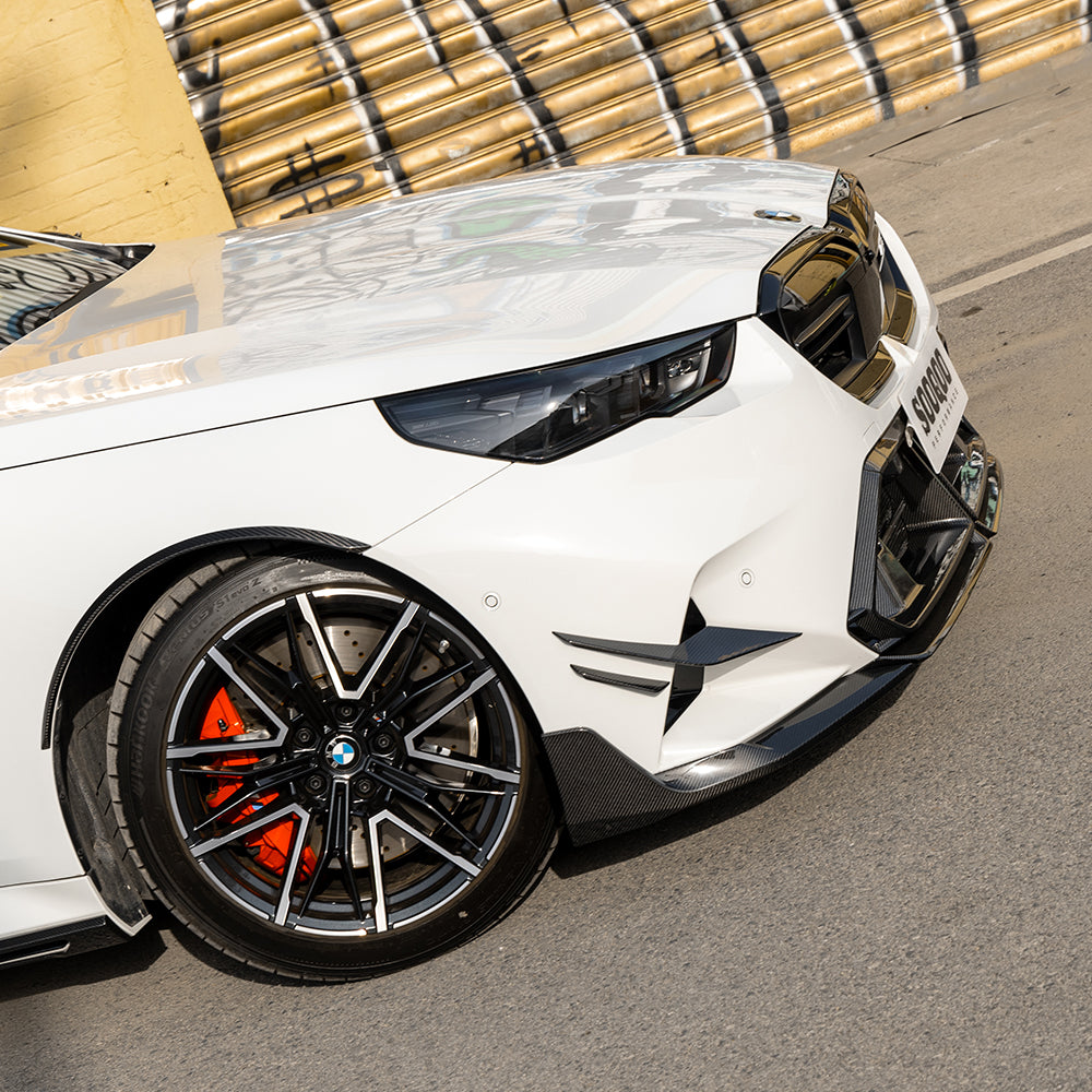 SOOQOO BMW M5 G90 carbon fibre canard - close-up of carbon fibre weave detail