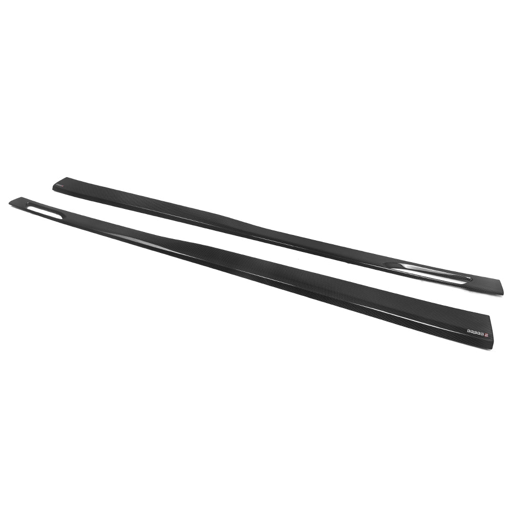 SOOQOO BMW M5 G90 carbon fibre side skirt - side profile view