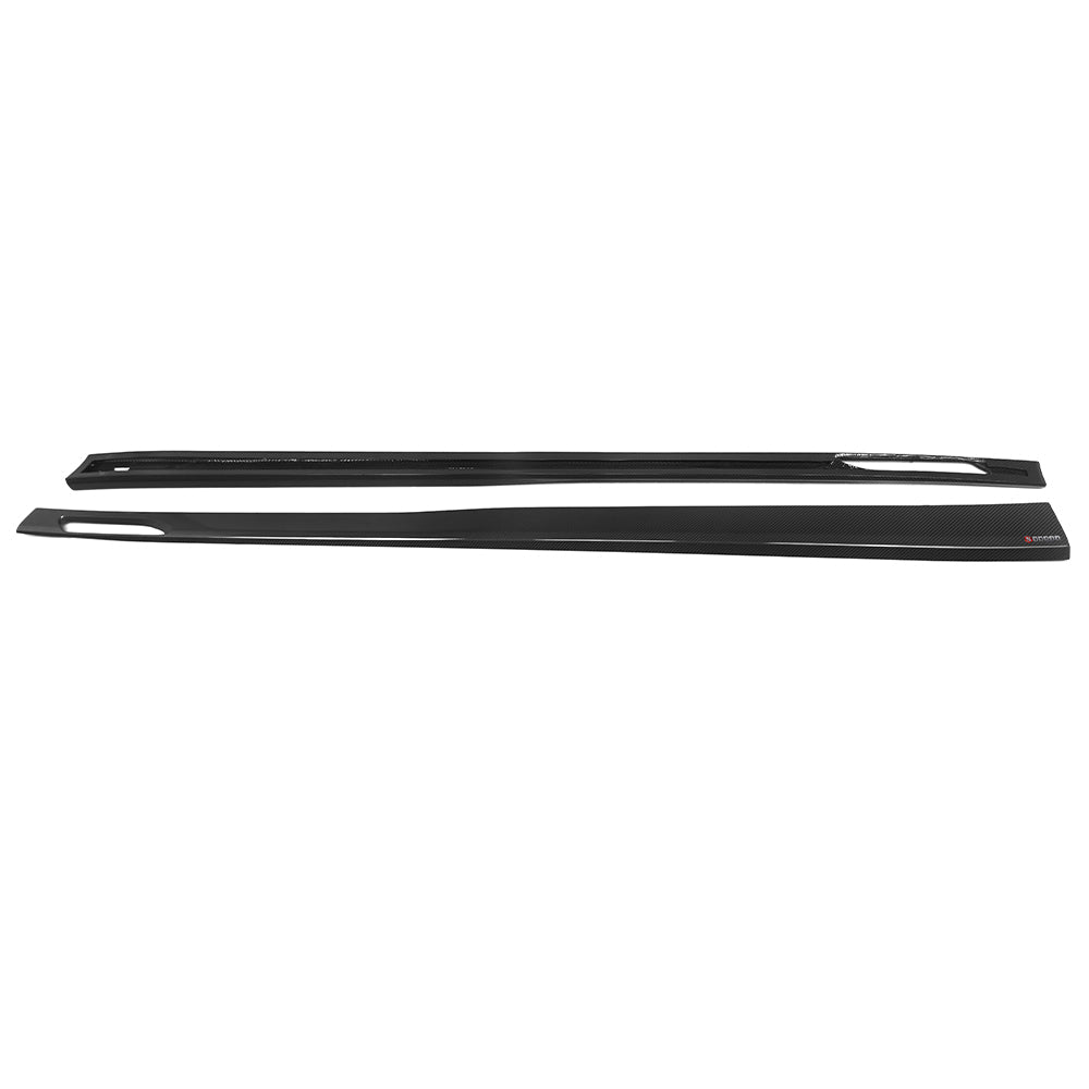 SOOQOO BMW M5 G90 carbon fibre side skirt - detail shot of mounting points