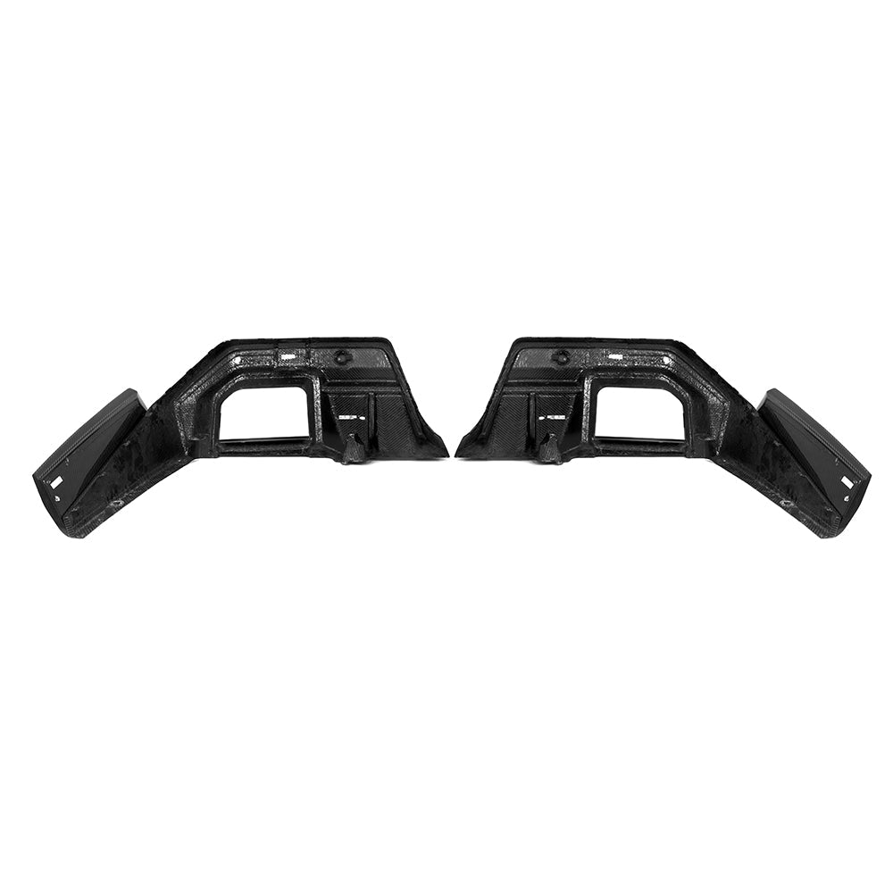 SOOQOO BMW M5 G90 carbon fibre rear diffuser - detail shot of mounting points