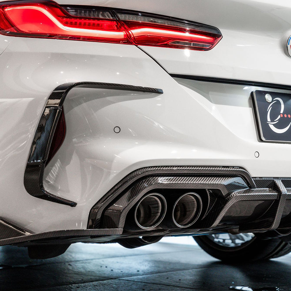 SOOQOO BMW M8 F91 carbon fibre rear diffuser - close-up of carbon fibre weave detail