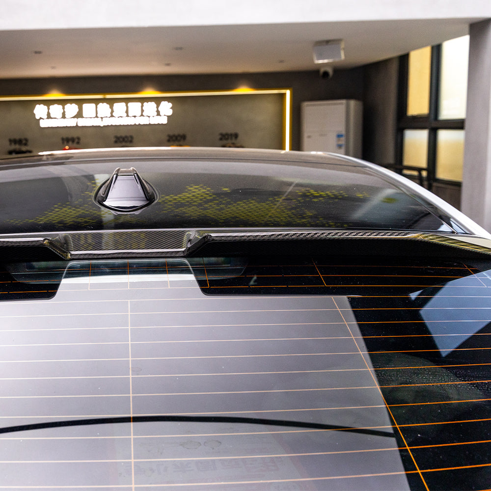 SOOQOO BMW 2 Series F74 carbon fibre spoiler - close-up of carbon fibre weave detail