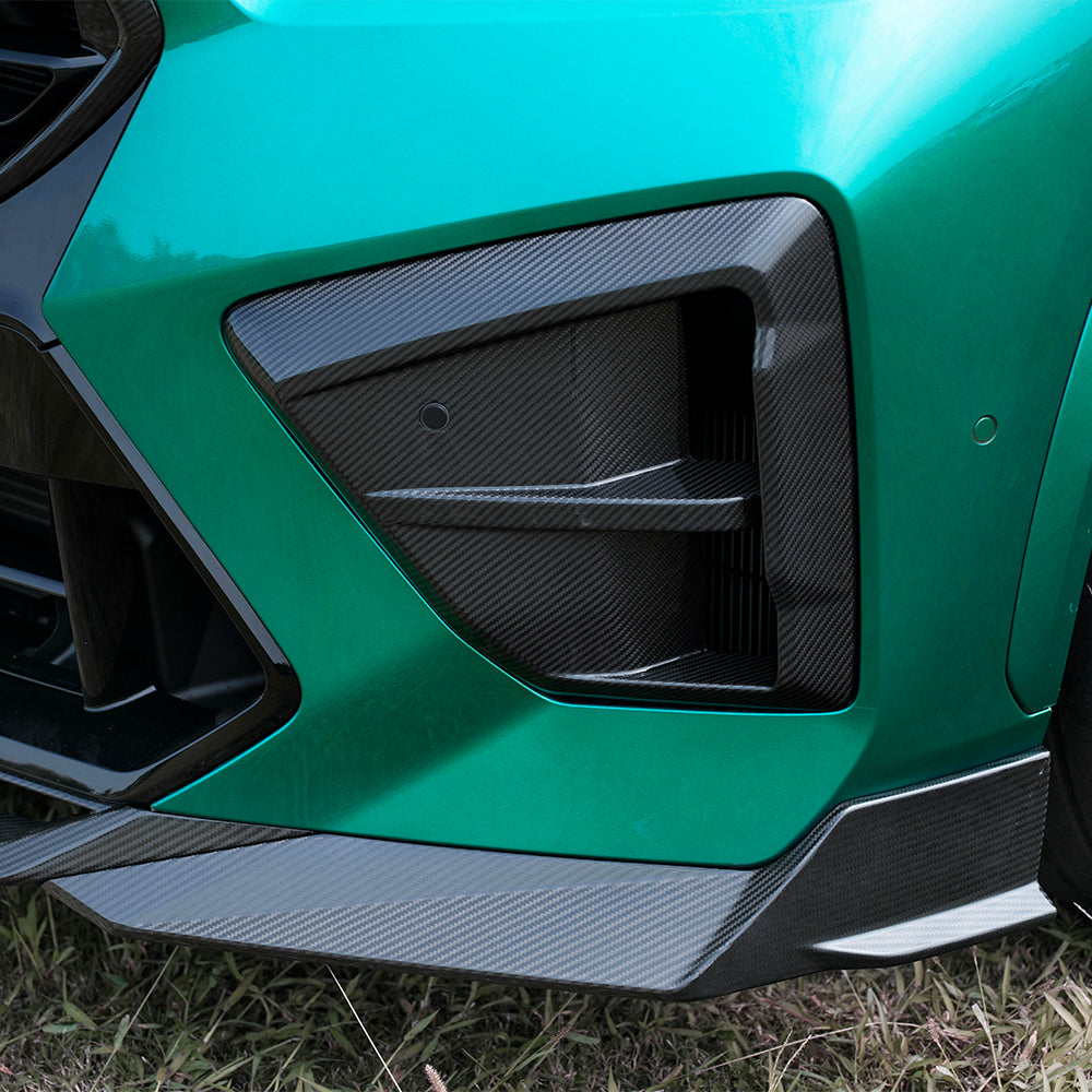 SOOQOO BMW X5M F95 carbon fibre front splitter - top-down view showing panel alignment