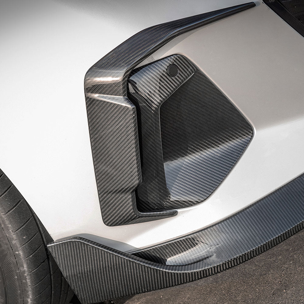 SOOQOO BMW 5 Series G60 carbon fibre front side vent - top-down view showing panel alignment
