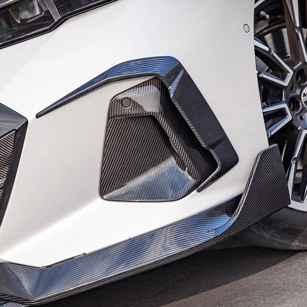 SOOQOO BMW 5 Series G60 carbon fibre front side vent - close-up of carbon fibre weave detail