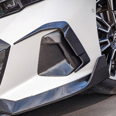 SOOQOO BMW 5 Series G60 carbon fibre front side vent - close-up of carbon fibre weave detail