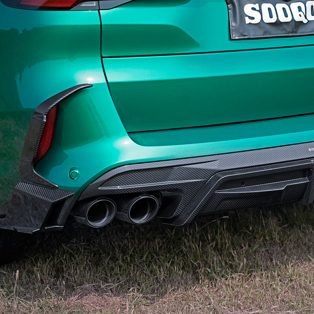 SOOQOO BMW X5M F95 carbon fibre rear diffuser - top-down view showing panel alignment