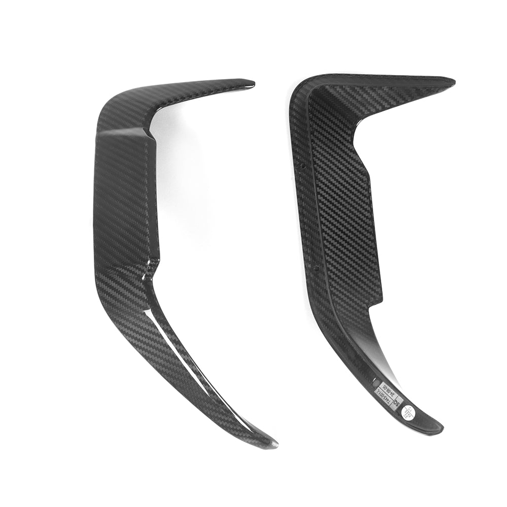 SOOQOO BMW X5M F95 carbon fibre rear vent trim - installation fitment view