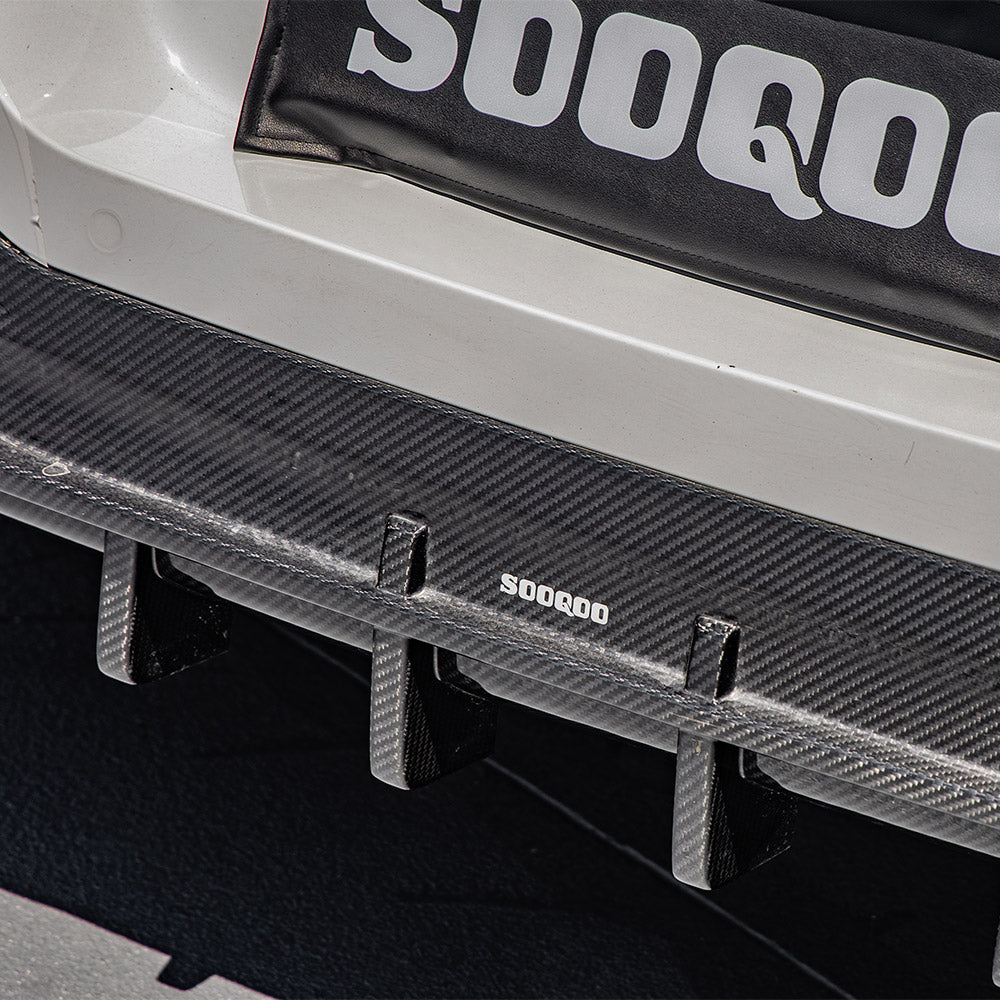 SOOQOO BMW 8 Series G14 carbon fibre rear diffuser - full vehicle shot with part installed