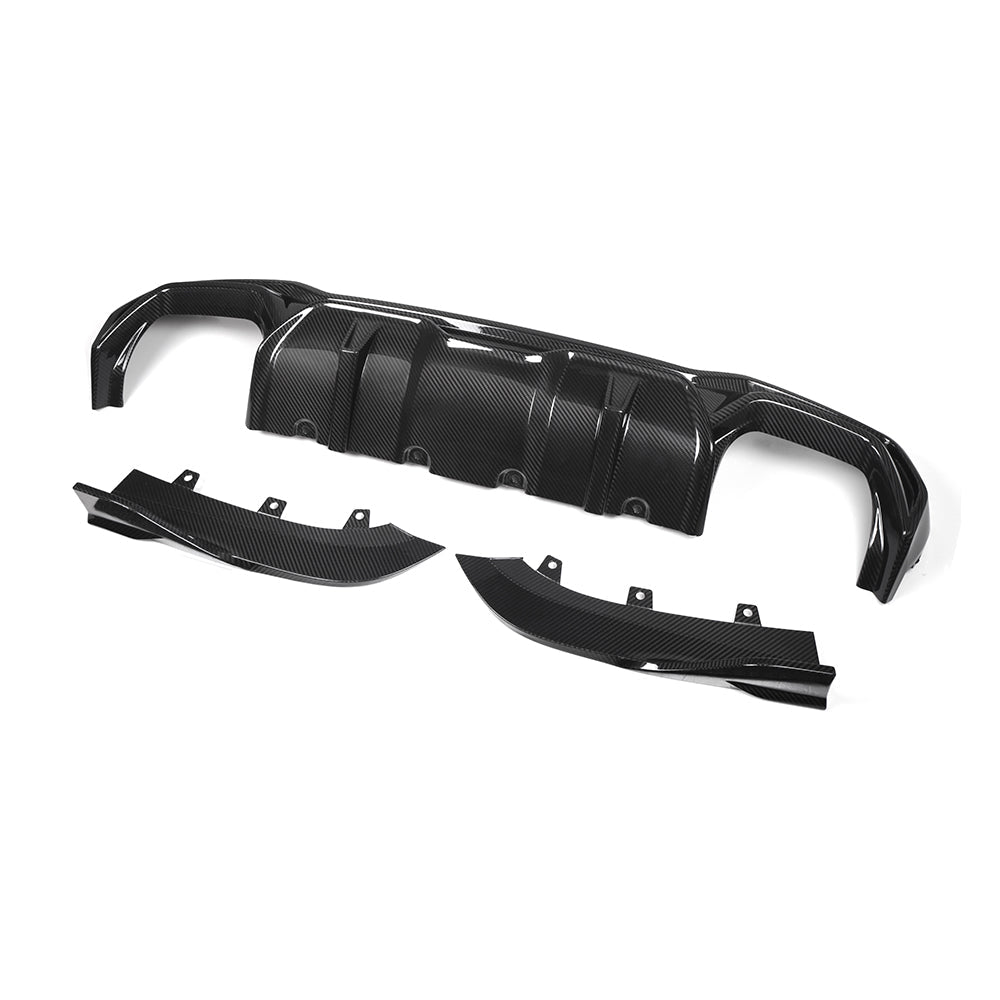 SOOQOO BMW 4 Series G22 carbon fibre rear diffuser - detail shot of mounting points