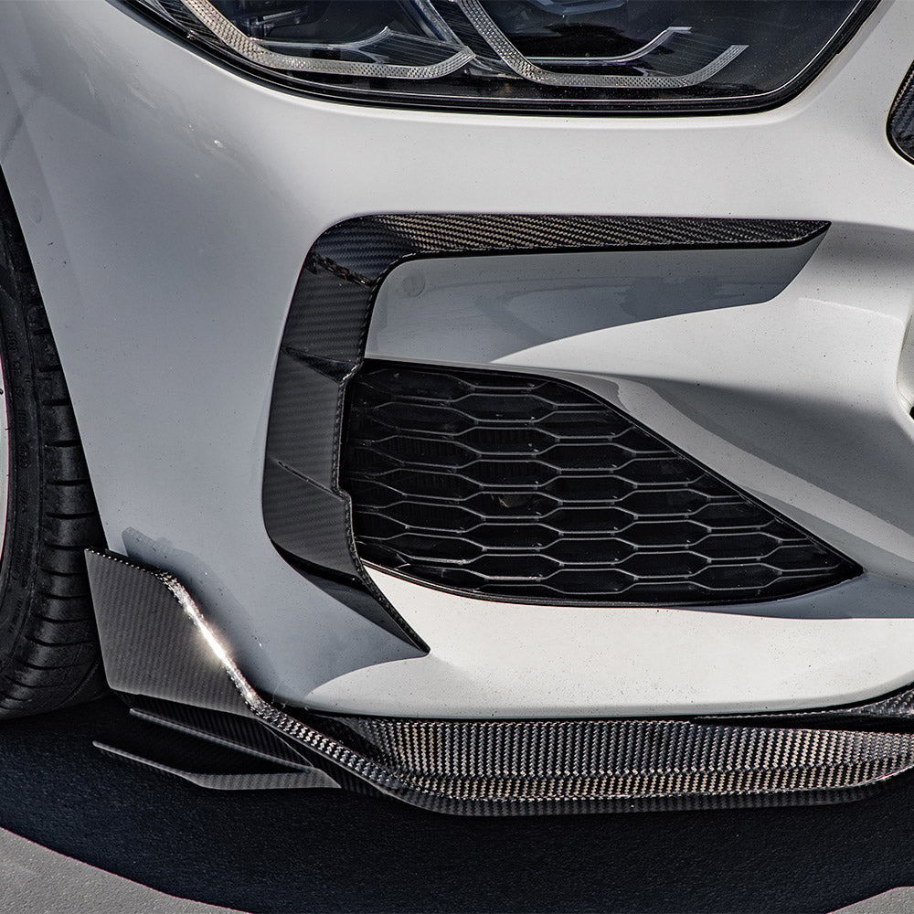 SOOQOO BMW 8 Series G14 carbon fibre front side vent - close-up of carbon fibre weave detail