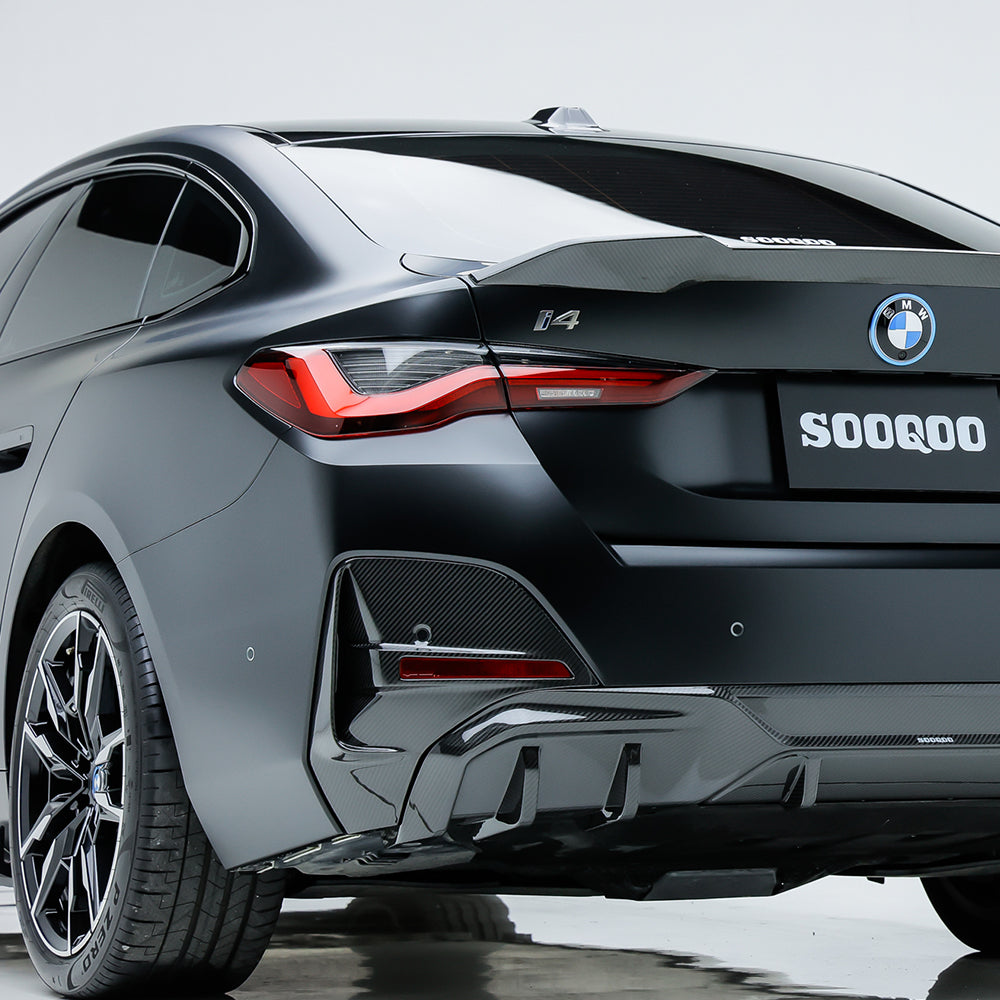 SOOQOO BMW 4 Series G26 carbon fibre rear diffuser - top-down view showing panel alignment