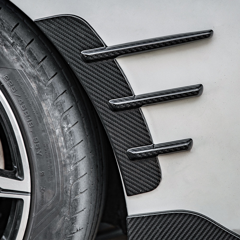 SOOQOO BMW 4 Series G22 carbon fibre side spat - rear three-quarter view