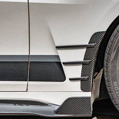 SOOQOO BMW 4 Series G22 carbon fibre side spat - close-up of carbon fibre weave detail