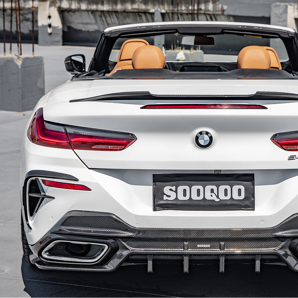 SOOQOO BMW 8 Series G14 carbon fibre rear vent trim - close-up of carbon fibre weave detail