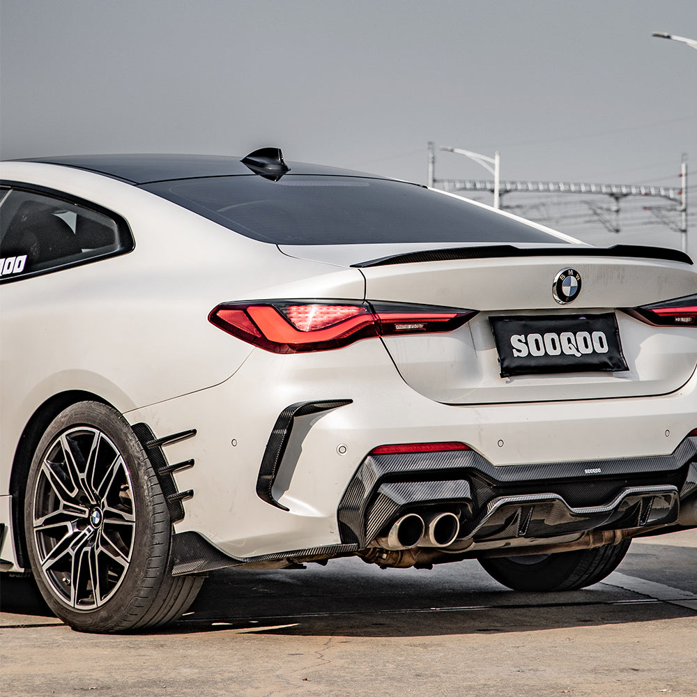 SOOQOO BMW 4 Series G22 carbon fibre side spat - top-down view showing panel alignment