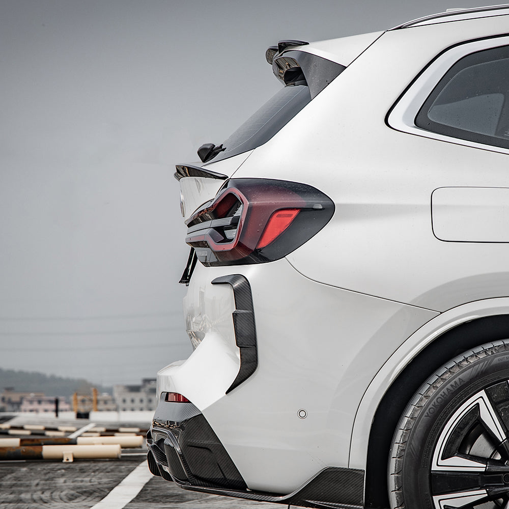 SOOQOO BMW X3 G01 carbon fibre spoiler - rear three-quarter view