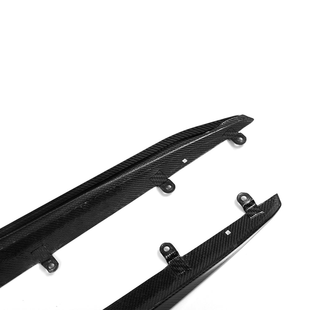 SOOQOO BMW M8 F92 carbon fibre side skirt - detail shot of mounting points