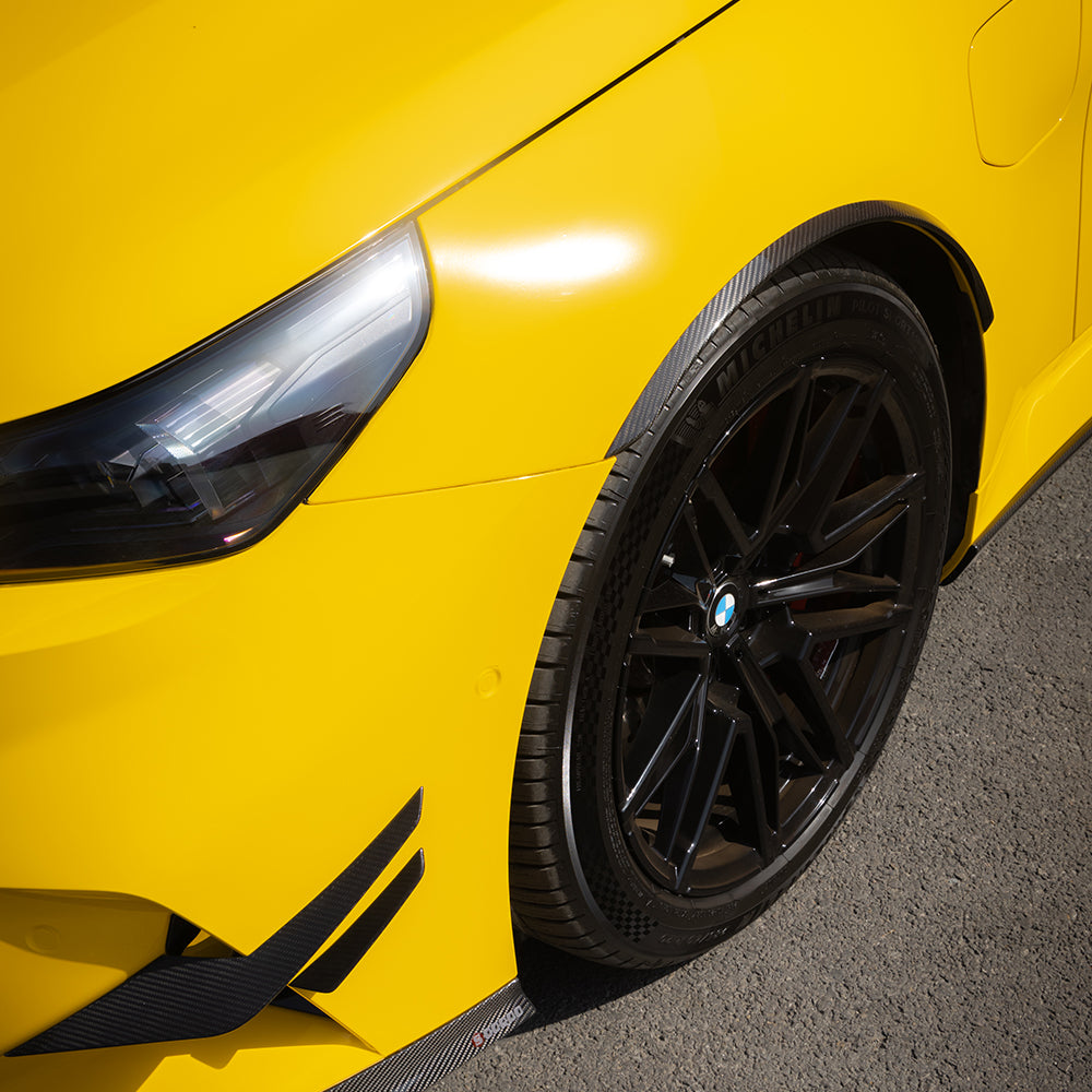 SOOQOO BMW M5 G90 carbon fibre carbon trim - full vehicle shot with part installed