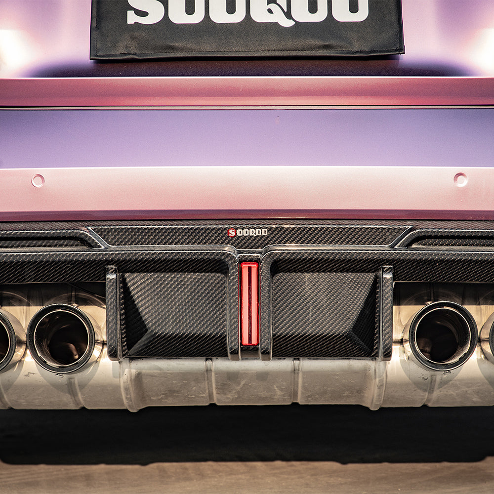 SOOQOO BMW M4 G82 carbon fibre rear diffuser - close-up of carbon fibre weave detail