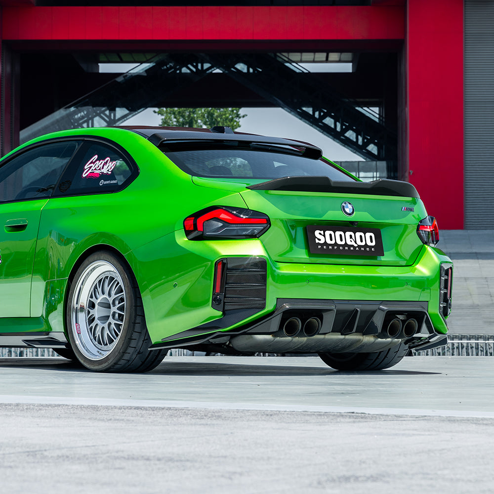 SOOQOO BMW M2 G87 carbon fibre rear diffuser - top-down view showing panel alignment