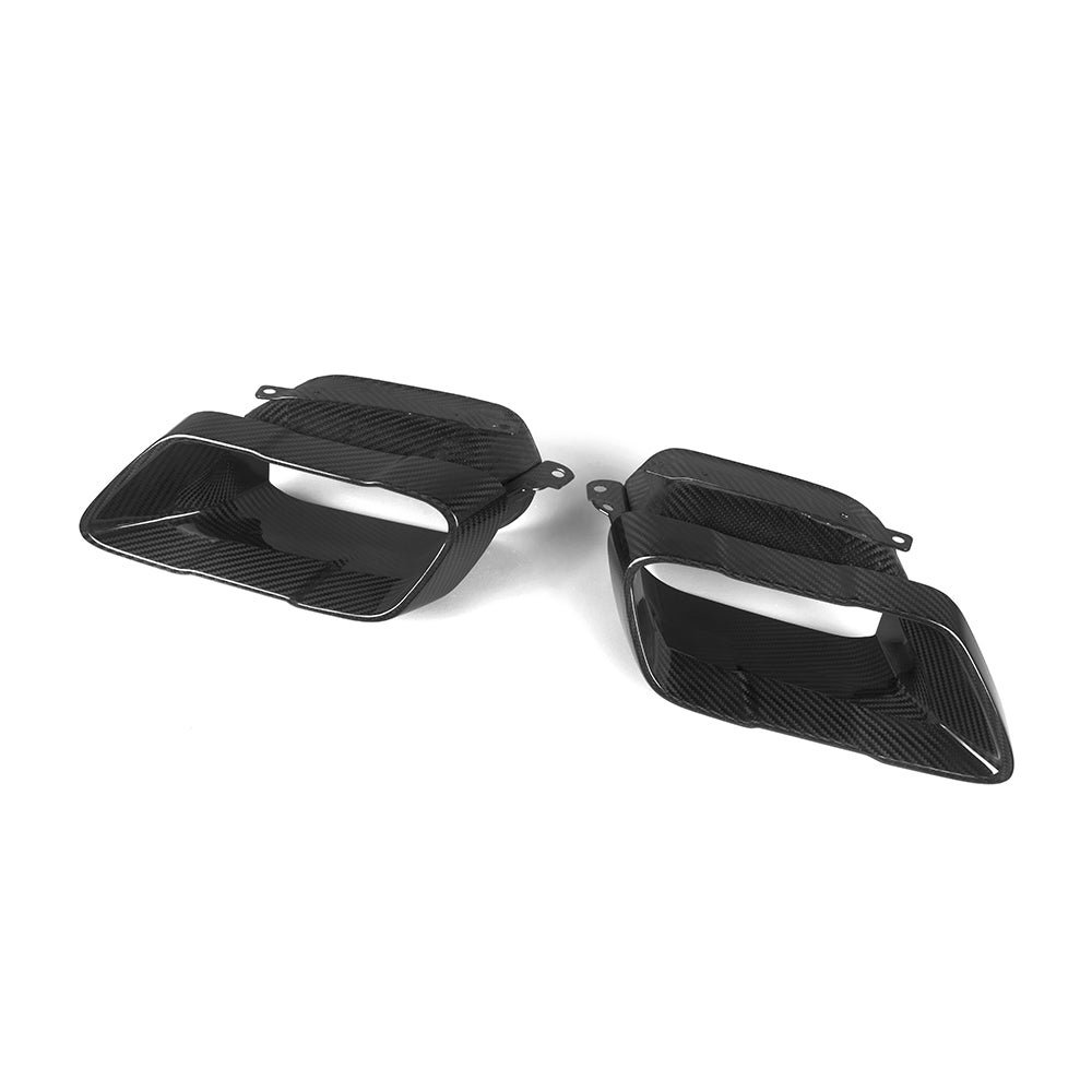 SOOQOO BMW X5 G05 carbon fibre exhaust tips - installation fitment view