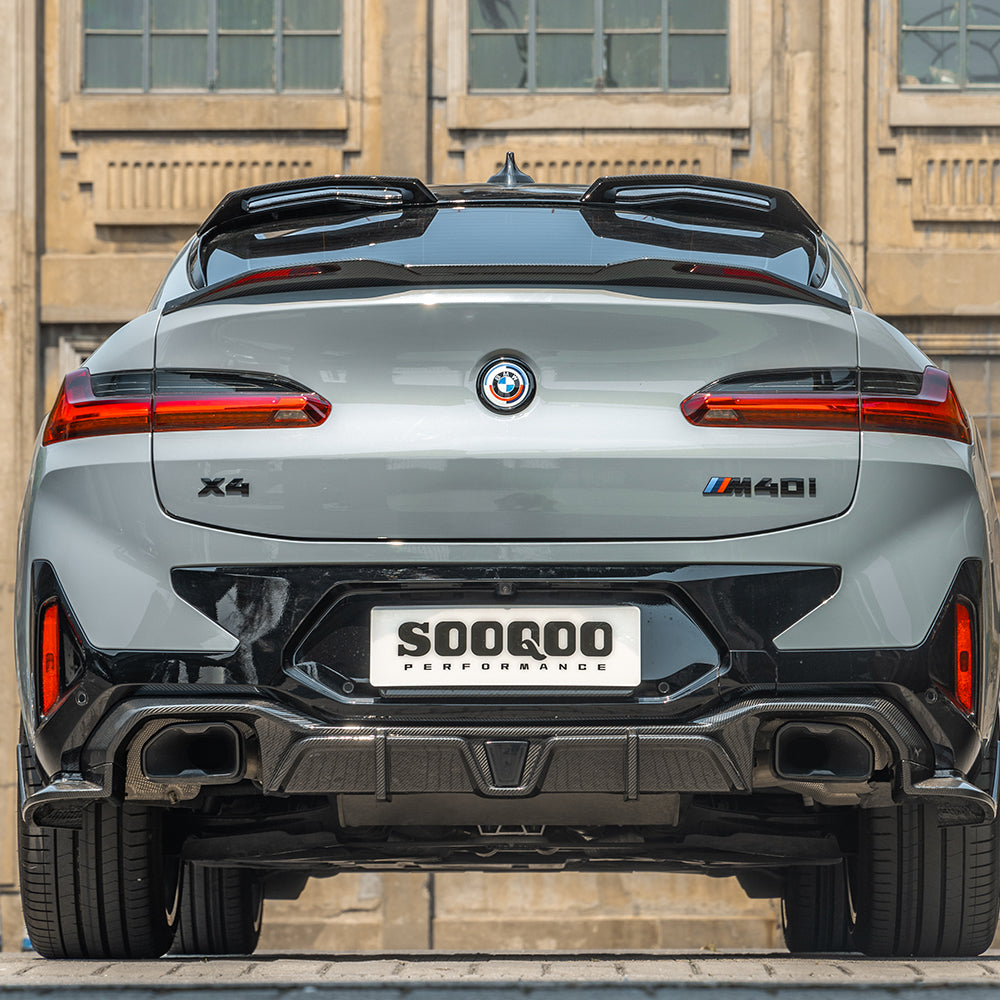 SOOQOO BMW X4M F98 carbon fibre spoiler - close-up of carbon fibre weave detail