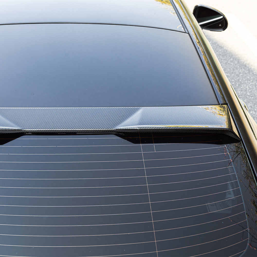SOOQOO Mercedes-Benz   carbon fibre spoiler - top-down view showing panel alignment