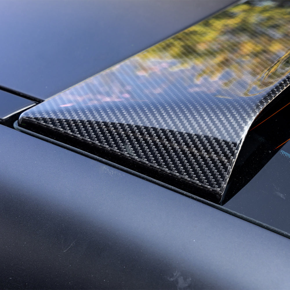 SOOQOO Mercedes-Benz   carbon fibre spoiler - full vehicle shot with part installed
