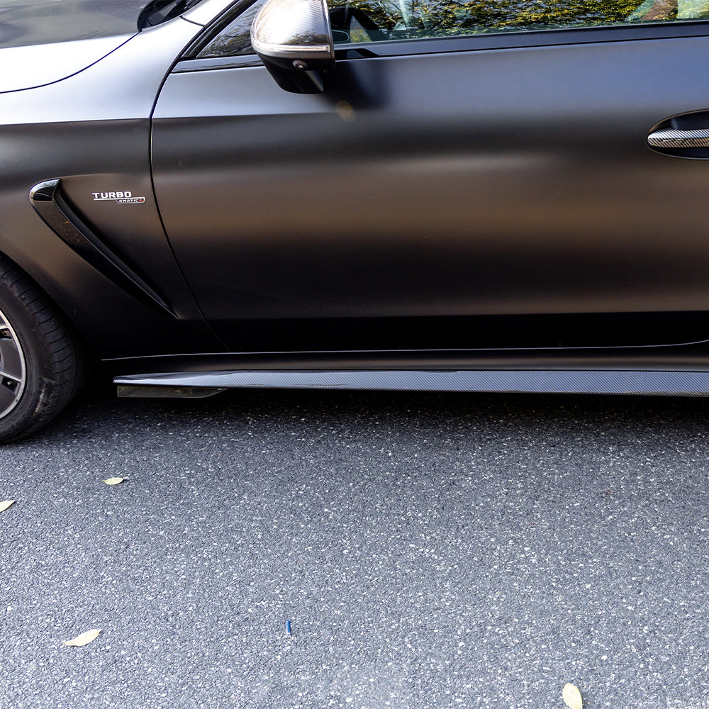 SOOQOO Mercedes-Benz CLE 53  carbon fibre side skirt - top-down view showing panel alignment