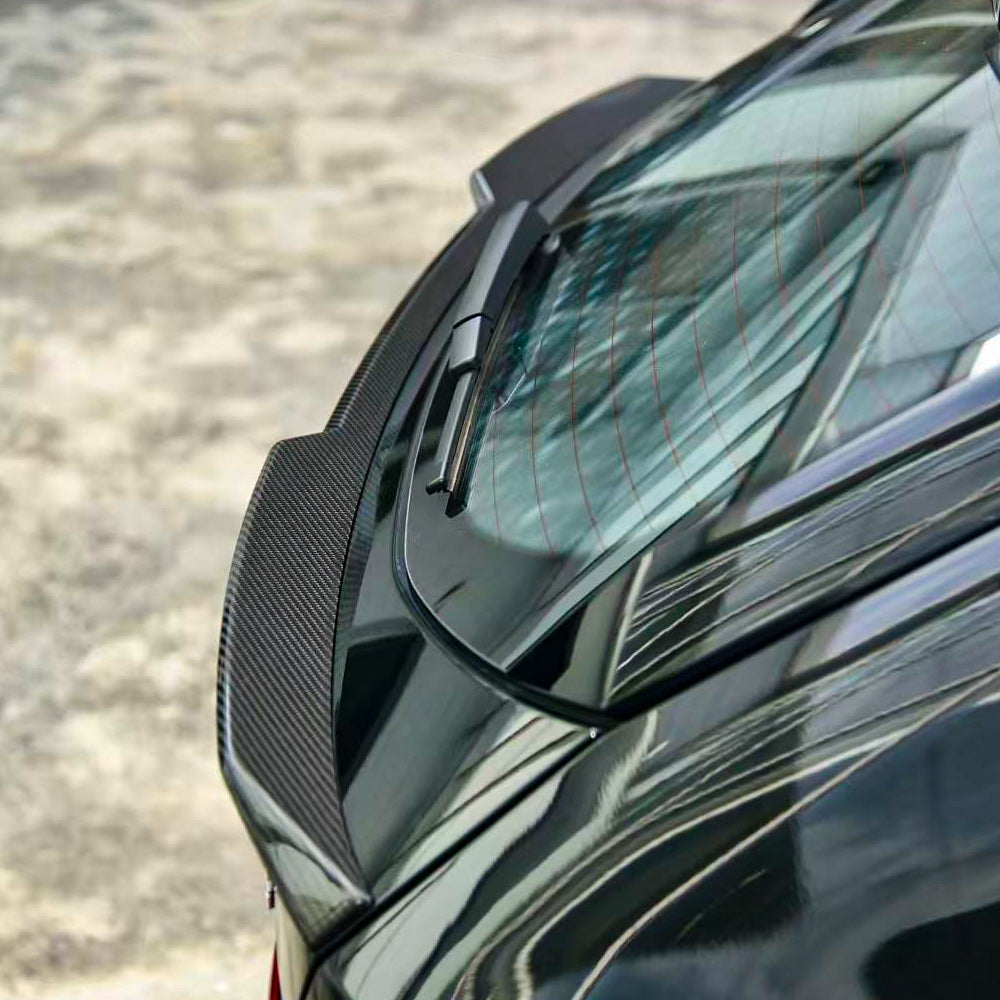 SOOQOO BMW M5 G99 carbon fibre spoiler - close-up of carbon fibre weave detail