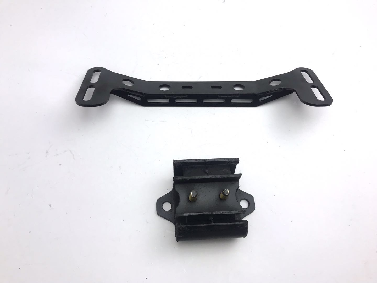 Lexus LEXUS IS200 transplant 350Z 370Z CD009 CD00X wave box bracket machine foot buffer glue